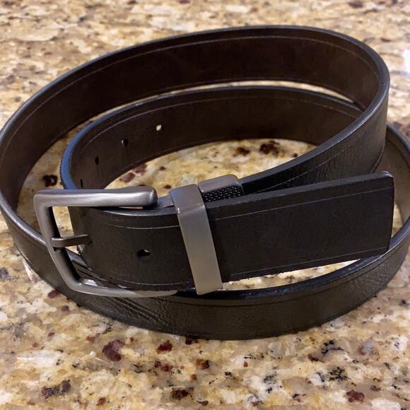 Men's Levi's Reversible Belt Size 38 - Picture 1 of 3